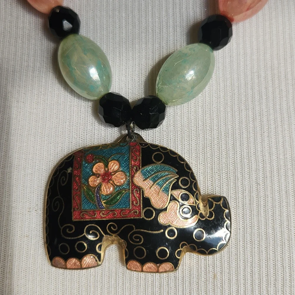 Happy Elephant Necklace - Picture 2 of 4